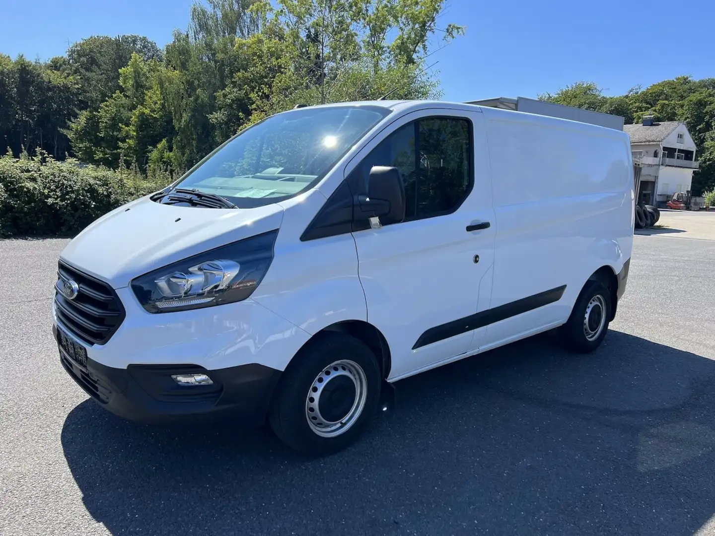 Ford Transit Custom Kasten L1H1 2.0 TDCi, Euro 6 Weiß - 1