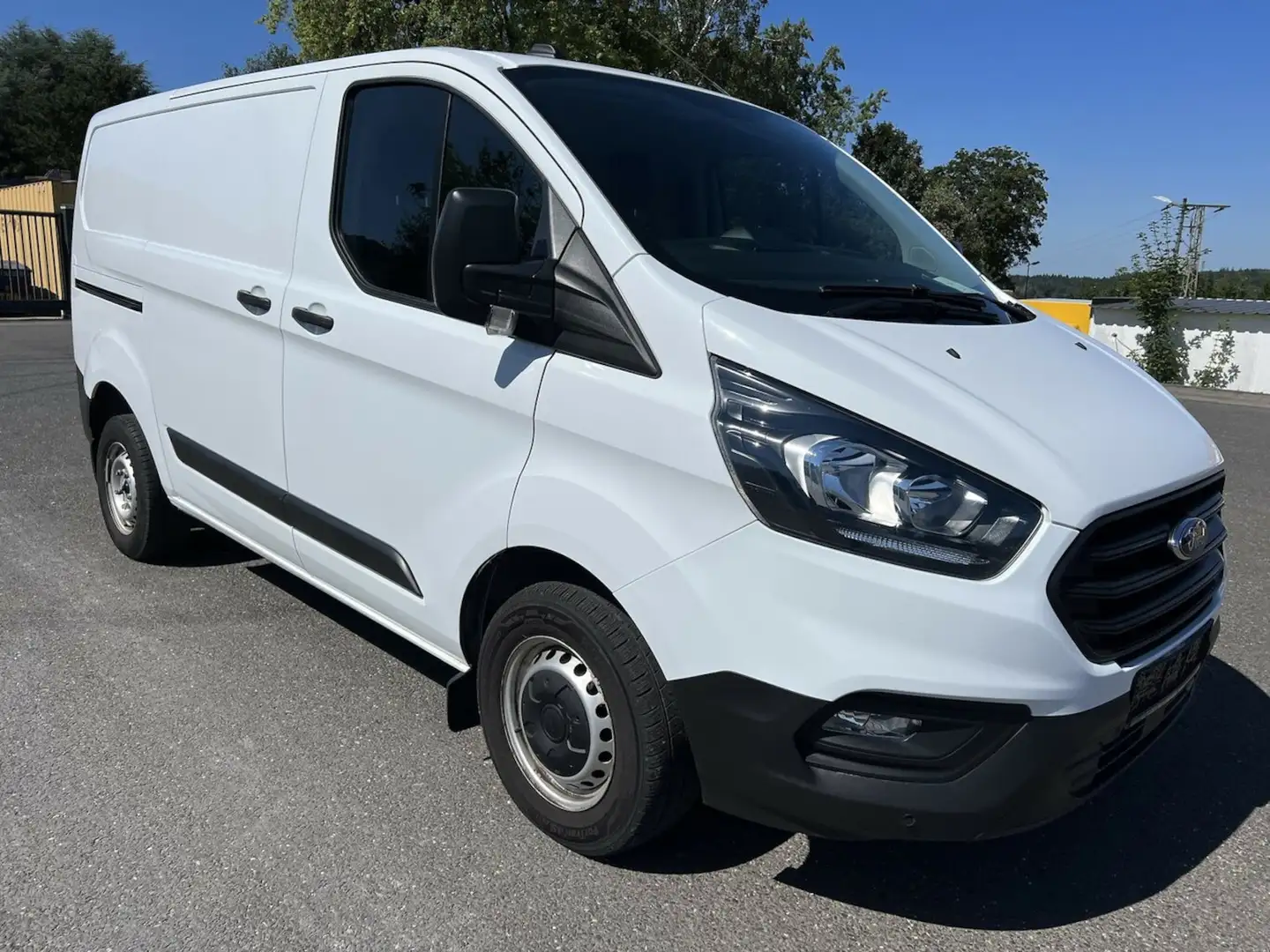 Ford Transit Custom Kasten L1H1 2.0 TDCi, Euro 6 Weiß - 2