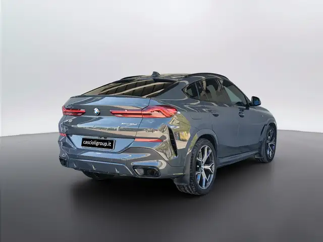 BMW X6 view 5