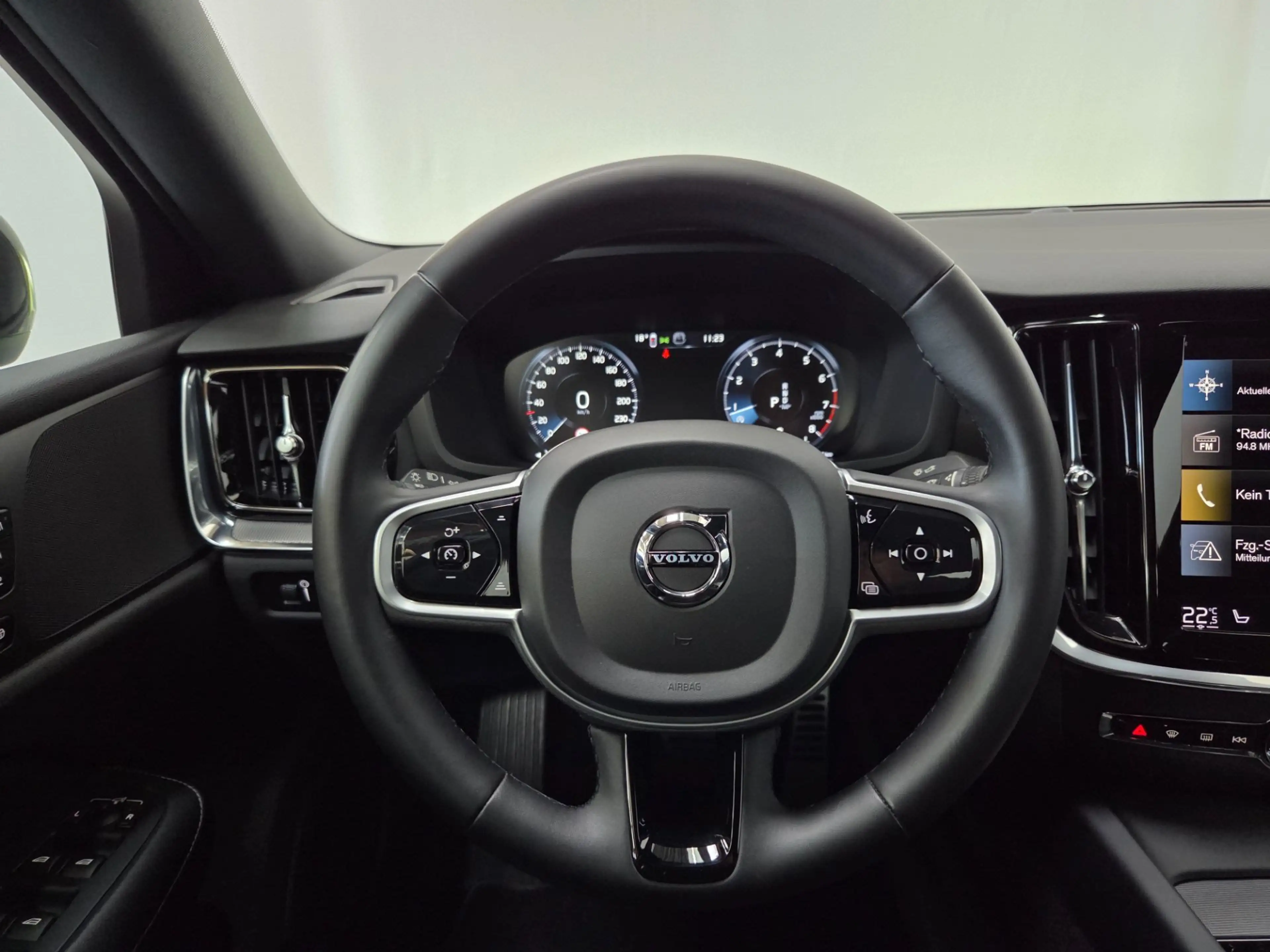 Volvo S60 B4 R-Design Geartronic — photo 13