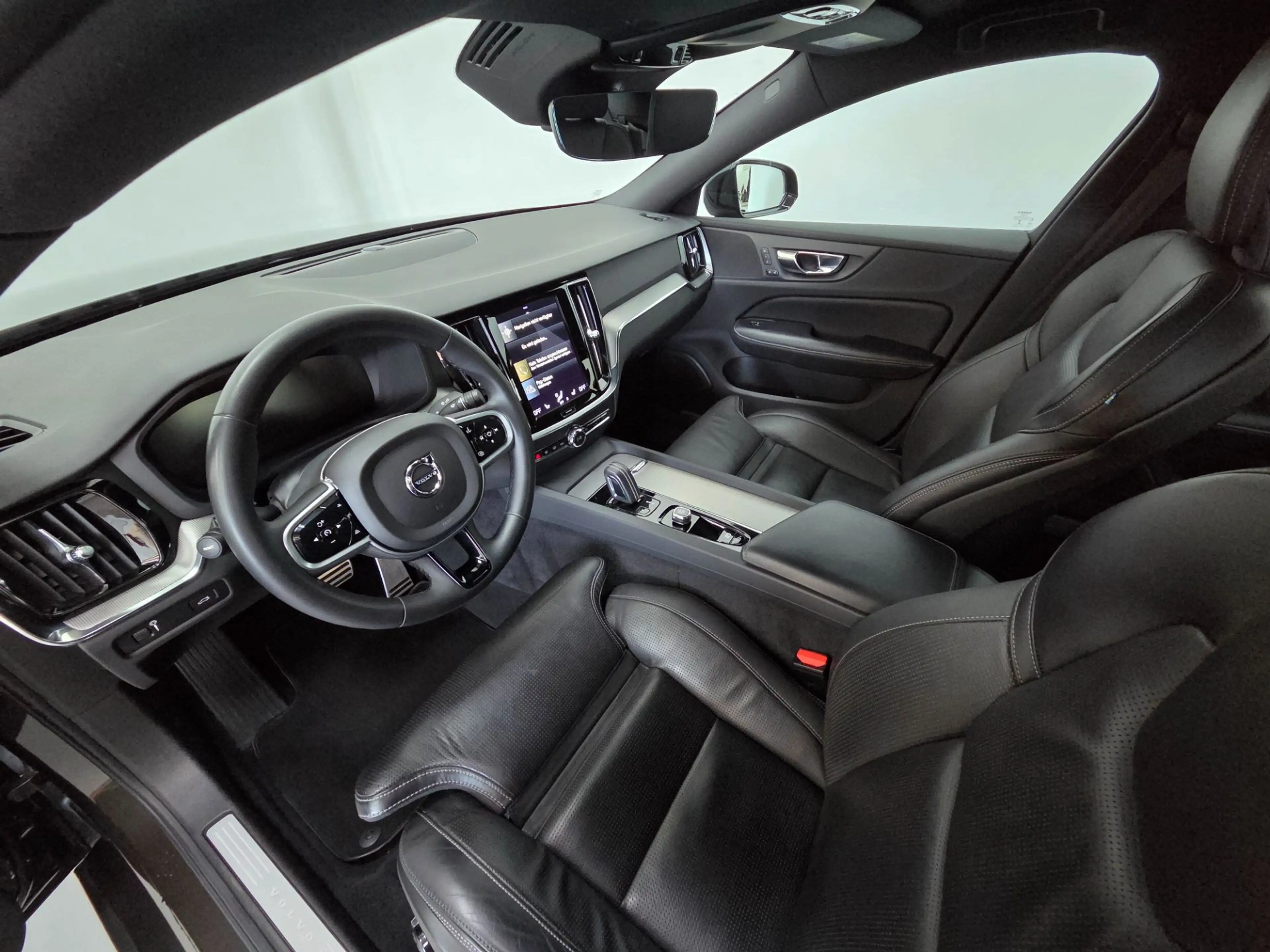 Volvo S60 B4 R-Design Geartronic — photo 9