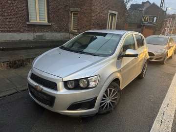 Essence / 2014 / 180.000km / Airco..