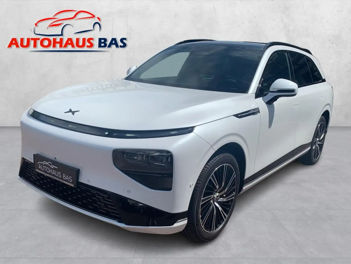 Xpeng G9 AWD Performance * MY24 * Premium Paket * AHK Blanc - 1