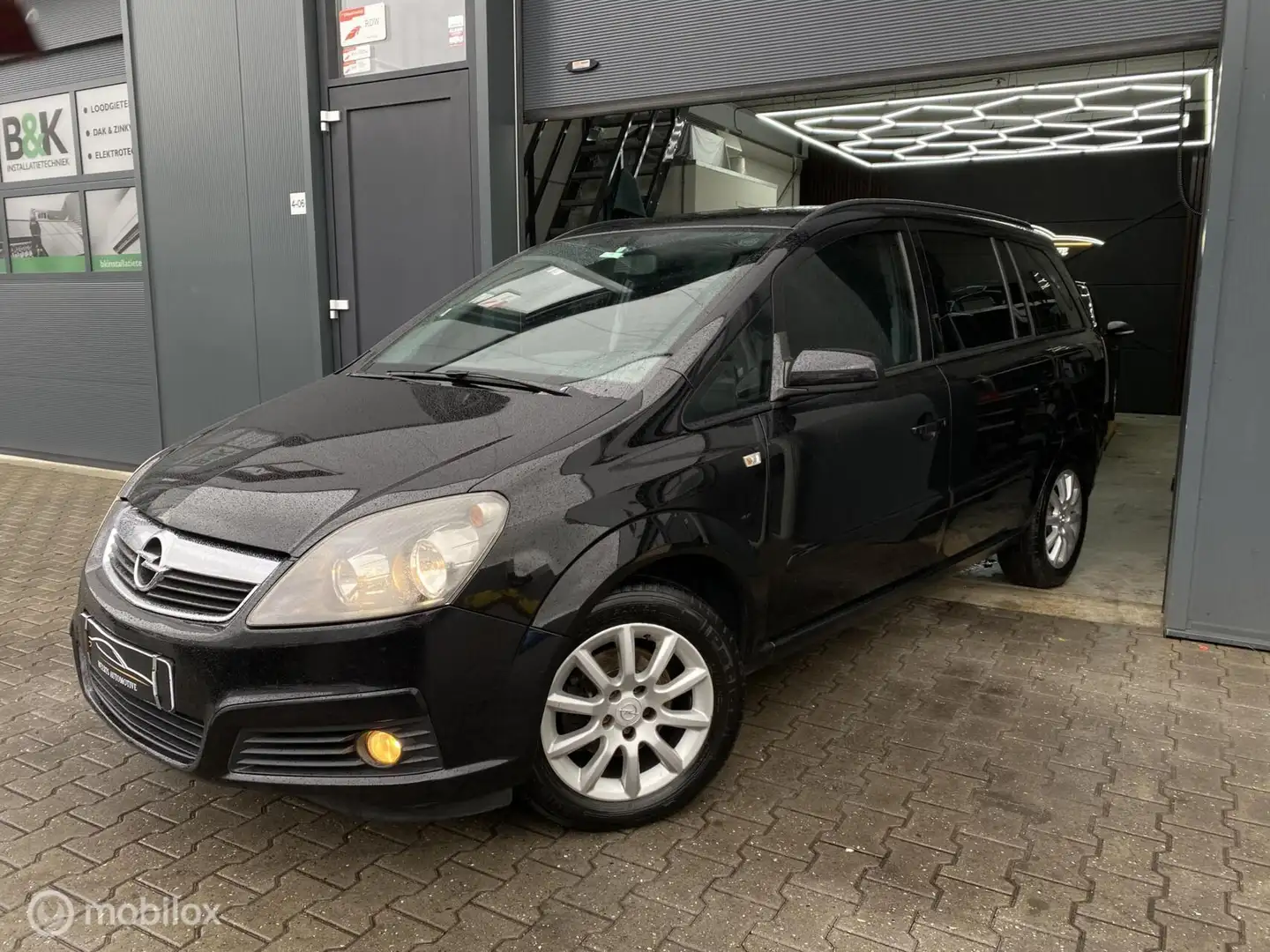 Opel Zafira 1.8 Temptation 7 persoons |TREKHAAK|CRUISE|AIRCO Zwart - 1
