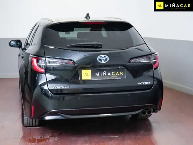 Toyota Corolla view 3