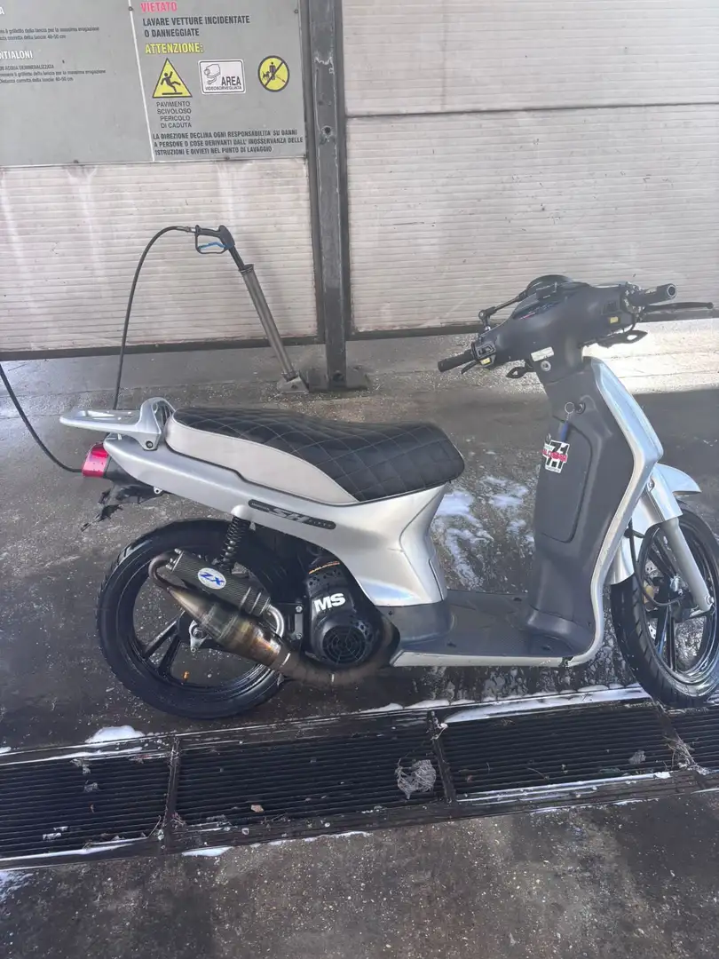 Honda SH 50 Gris - 1