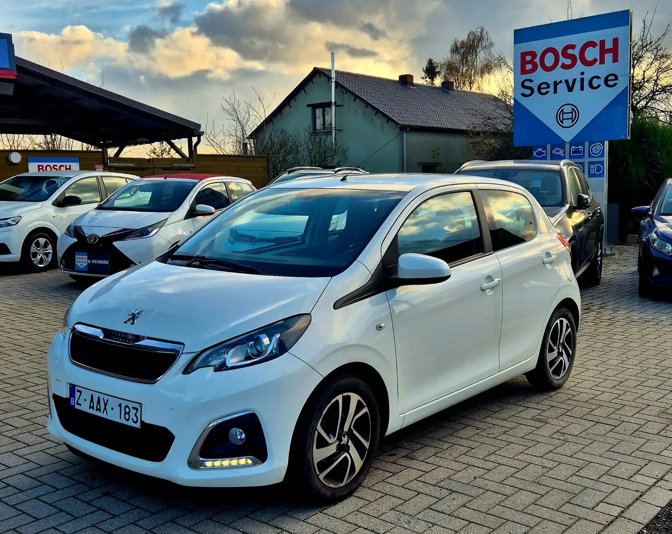Peugeot 108 108 1.0 VTi Allure AUTOMATIQUE Wit - 1