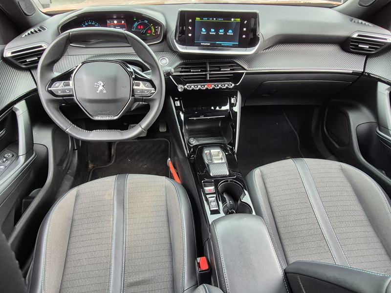 Peugeot e-2008 EV Allure 50 kWh | 3- Fase | Parkeersensoren | Cli — photo 9