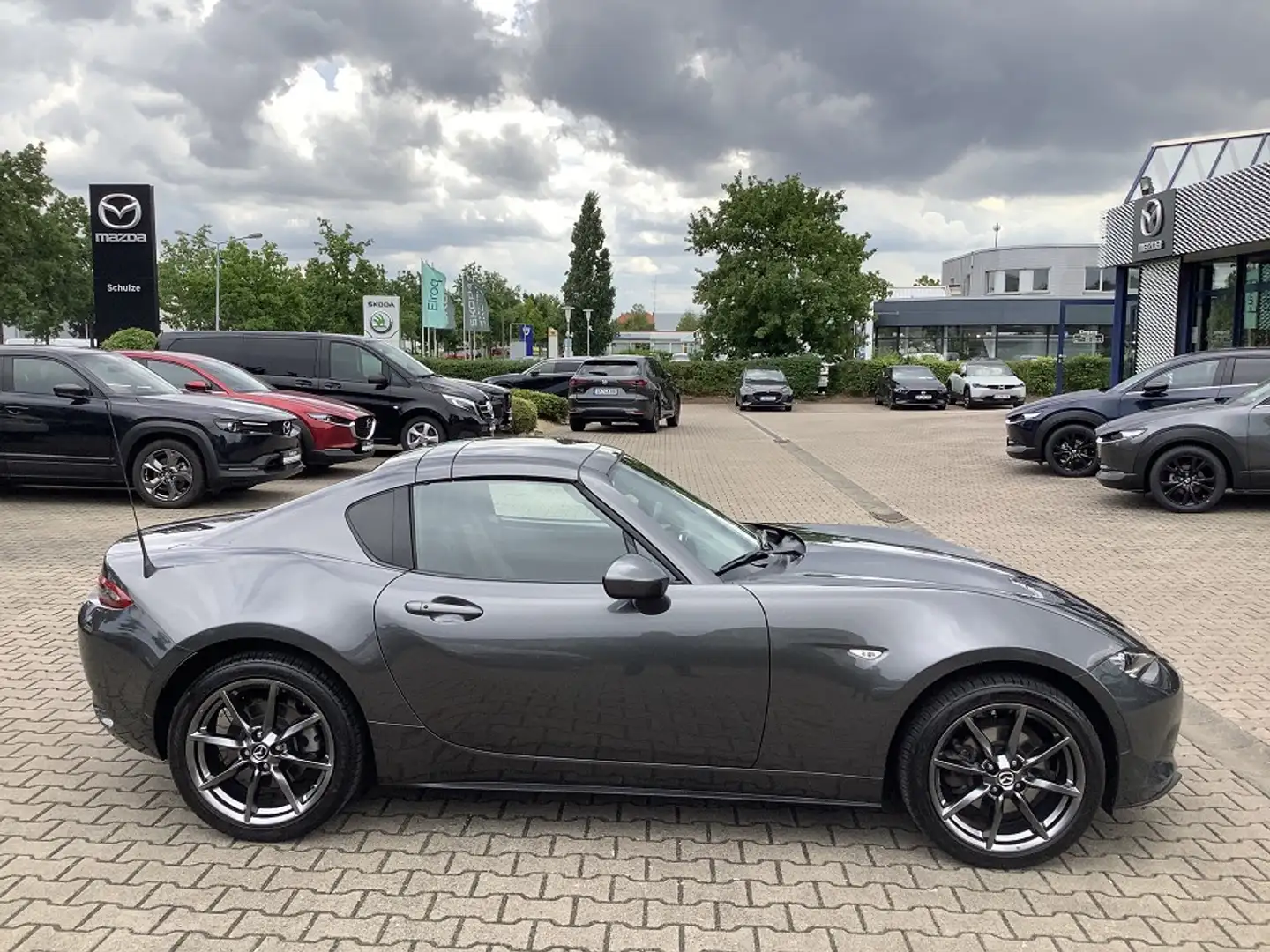 Mazda MX-5 RF 2.0 Sports-Line Nappa-Leder Navi Grijs - 2