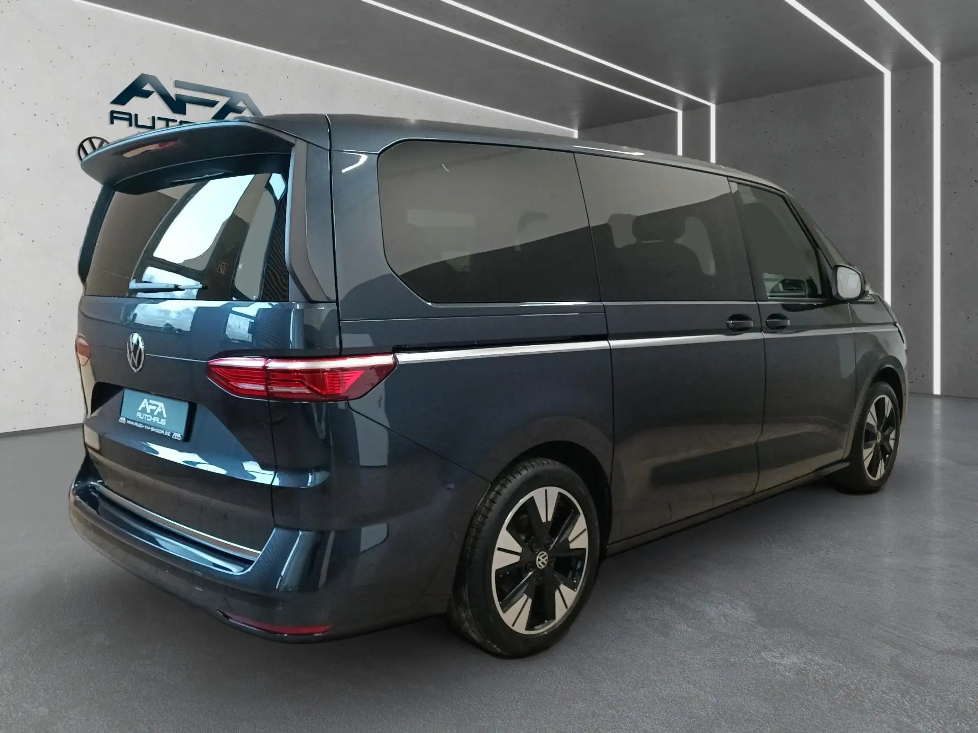 폭스바겐 Volkswagen T7 Multivan 2.0 TDI DSG AHK*Navi*Harman*Sthz*Pano 2026 블랙 사진 2