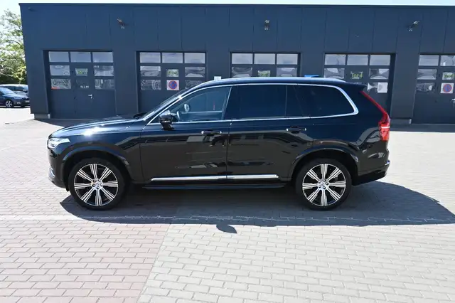 Volvo XC90 main image