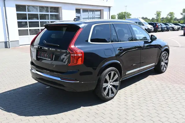 Volvo XC90 view 6