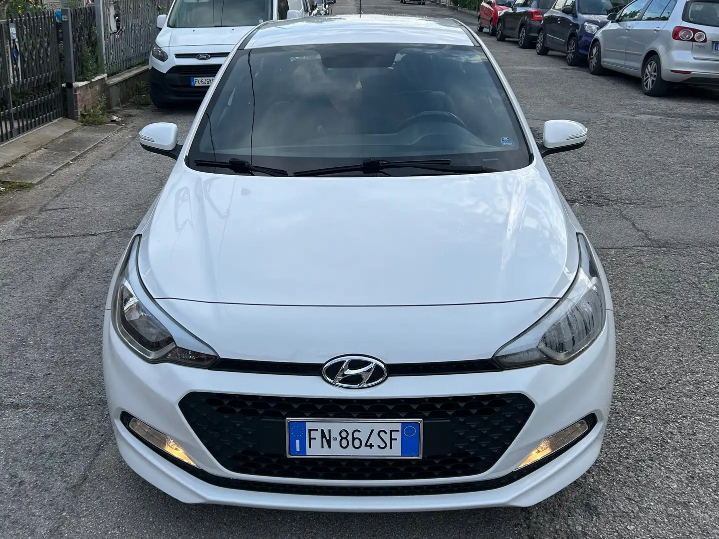 Hyundai i20 i20 5p 1.1 crdi Blackline 75cv Bianco - 1