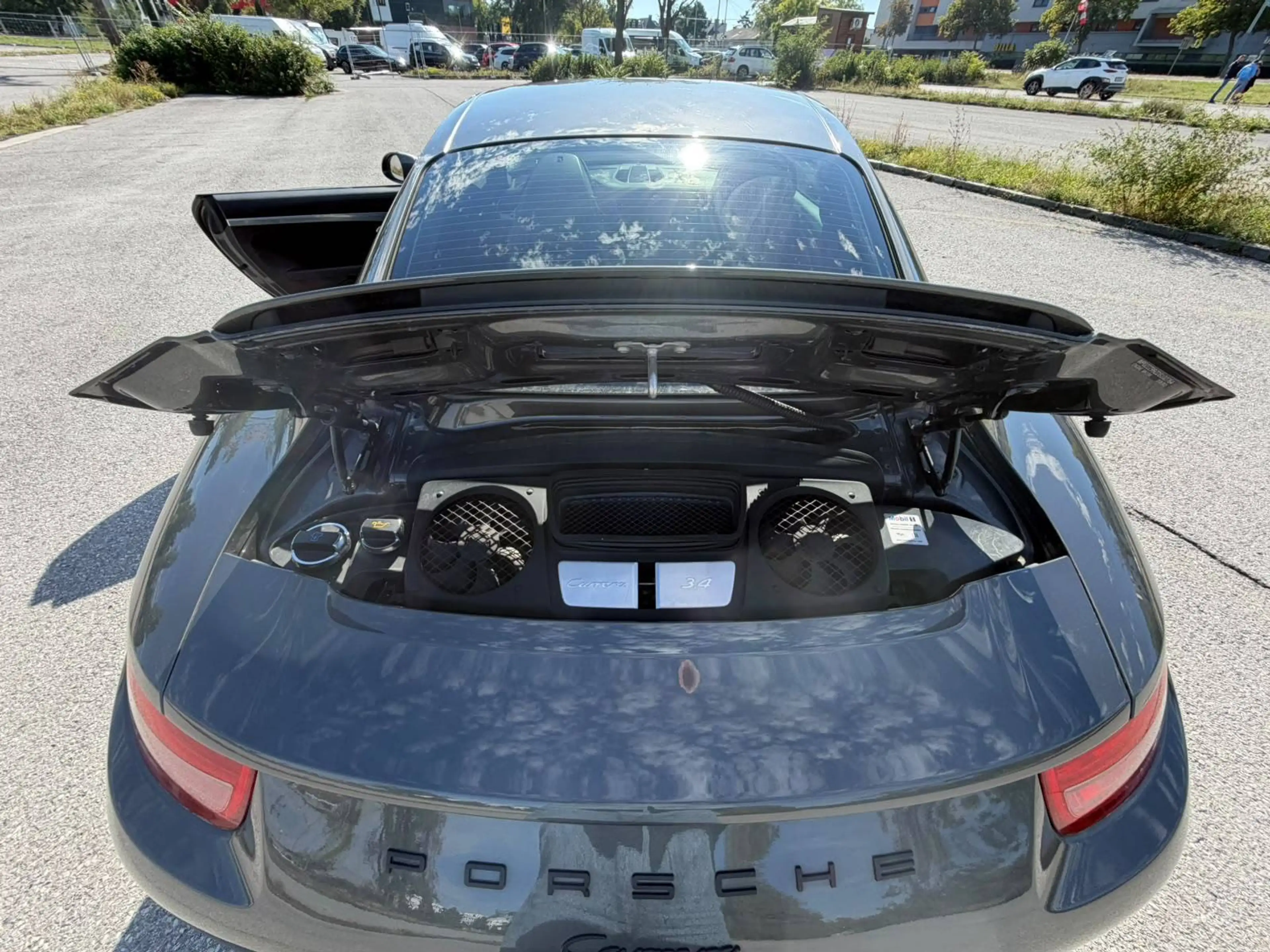 Porsche 991 Carrera — photo 14