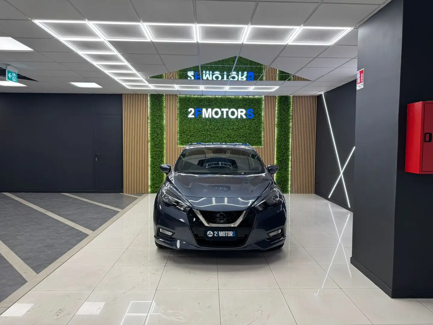 Nissan Micra 1.0 ig-t 92 5 porte Tekna Grau - 2