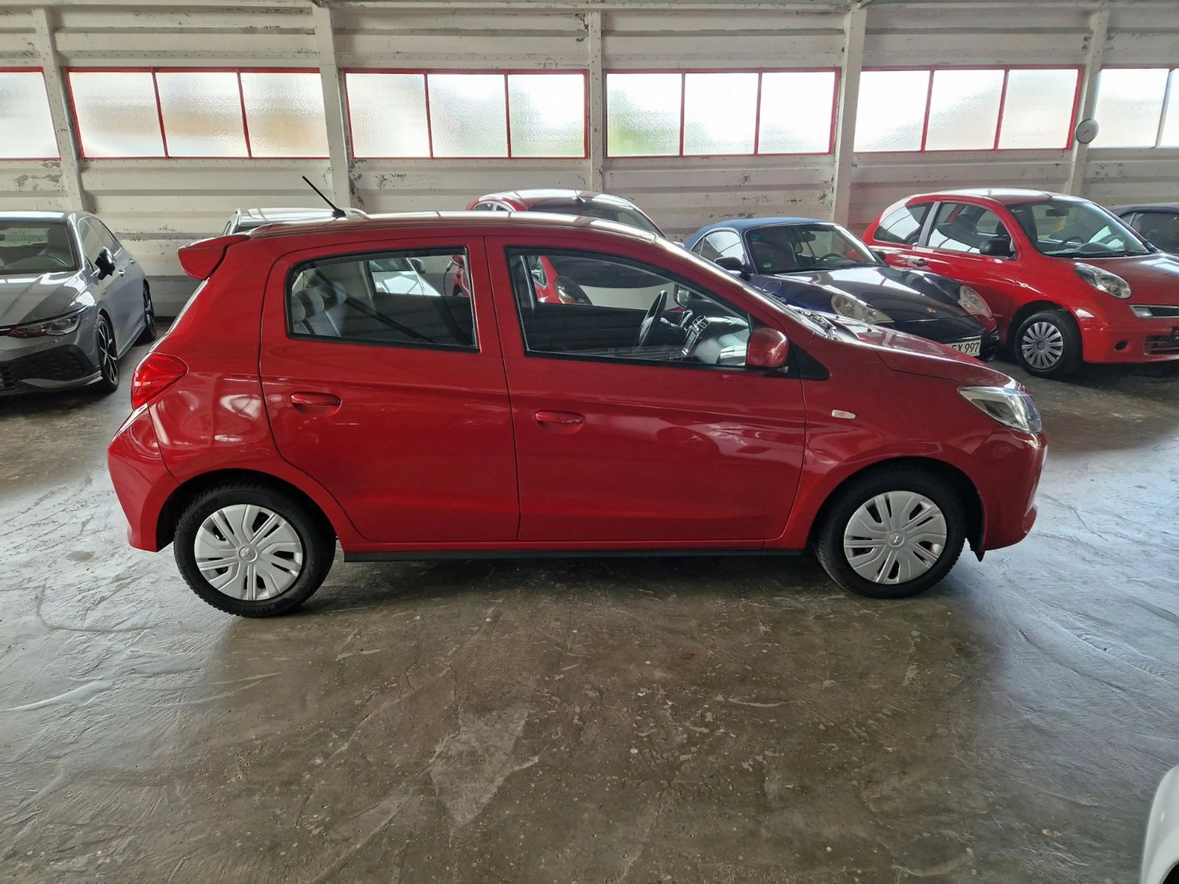 Mitsubishi Space Star Select — photo 4