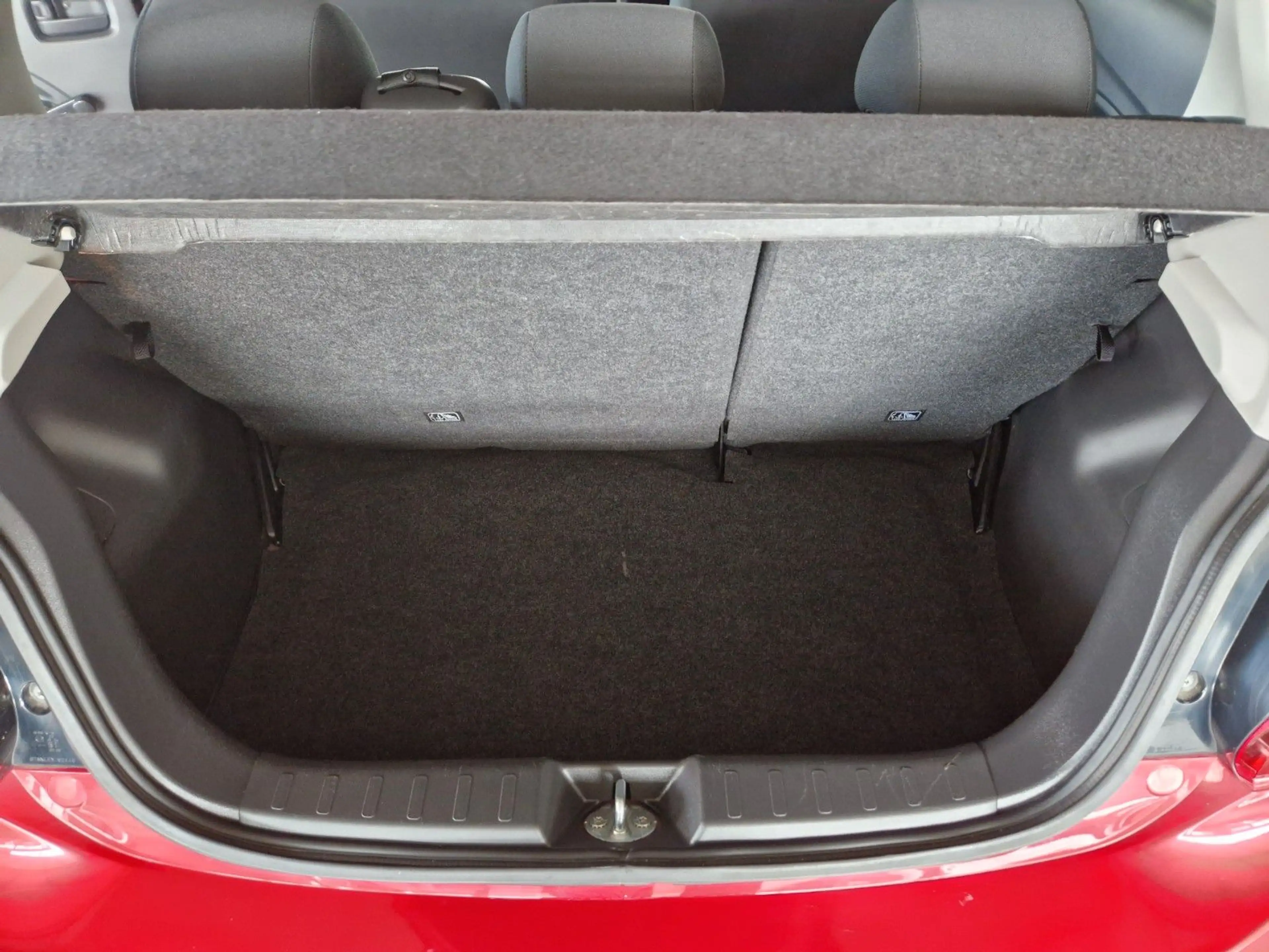 Mitsubishi Space Star Select — photo 11