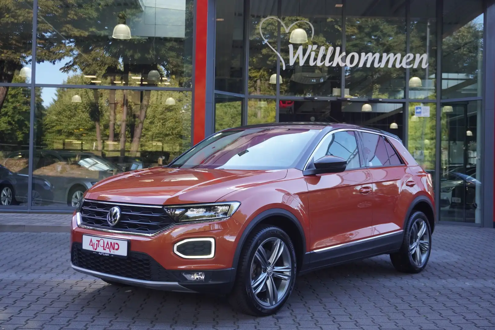 Volkswagen T-Roc 1.0 TSI Style LED Navi ACC Sitzheizung DAB Orange - 2