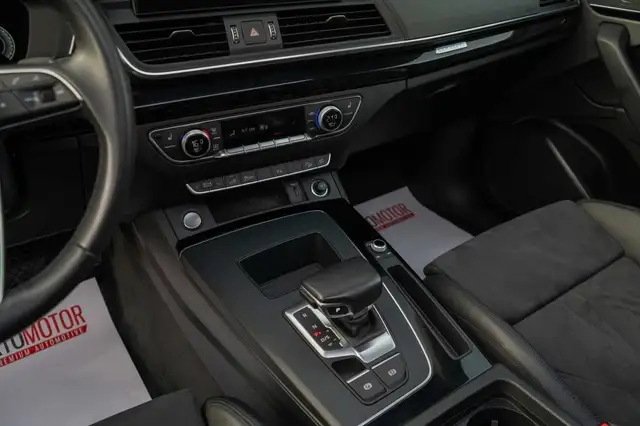 Audi Q5 view 15