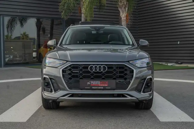 Audi Q5 view 2