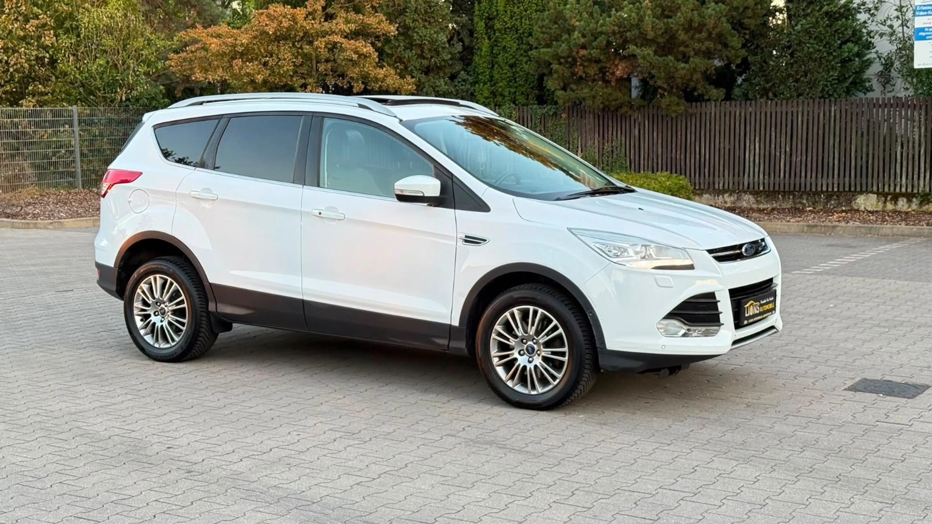 Ford Kuga Titanium/TÜV NEU/PDC/SHZ/ALLWETTER/GARANTIE — photo 13