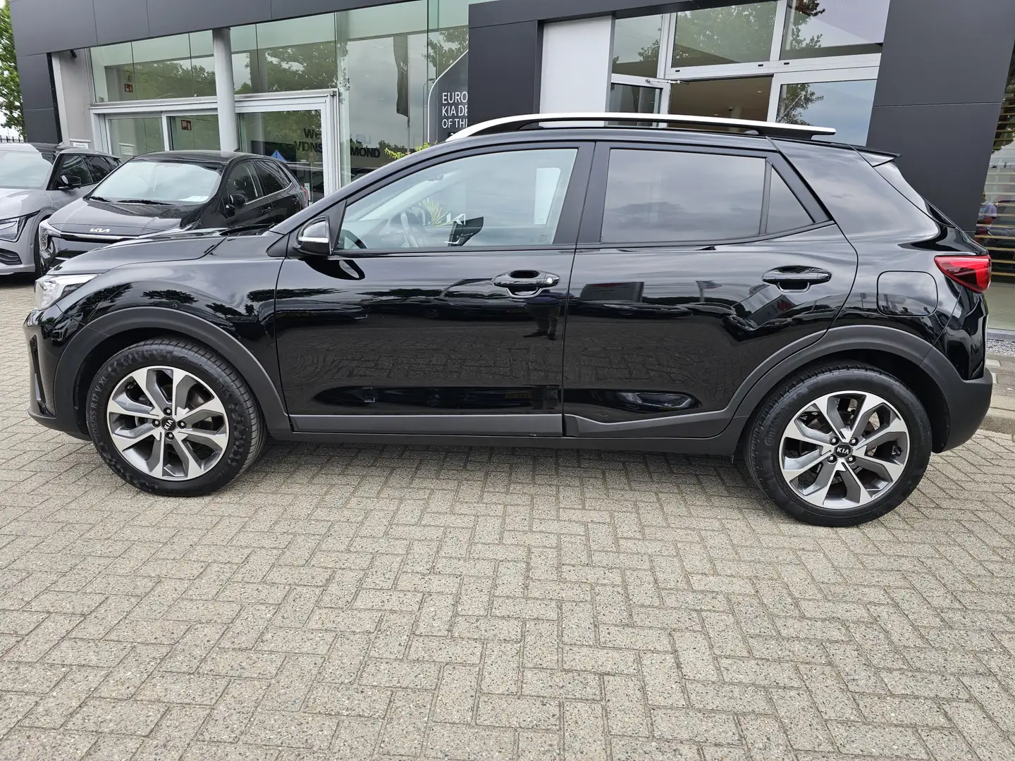 Kia Stonic 1.0 T-GDi DynamicLine Navigatie | Climate | 17 Inc Zwart - 2