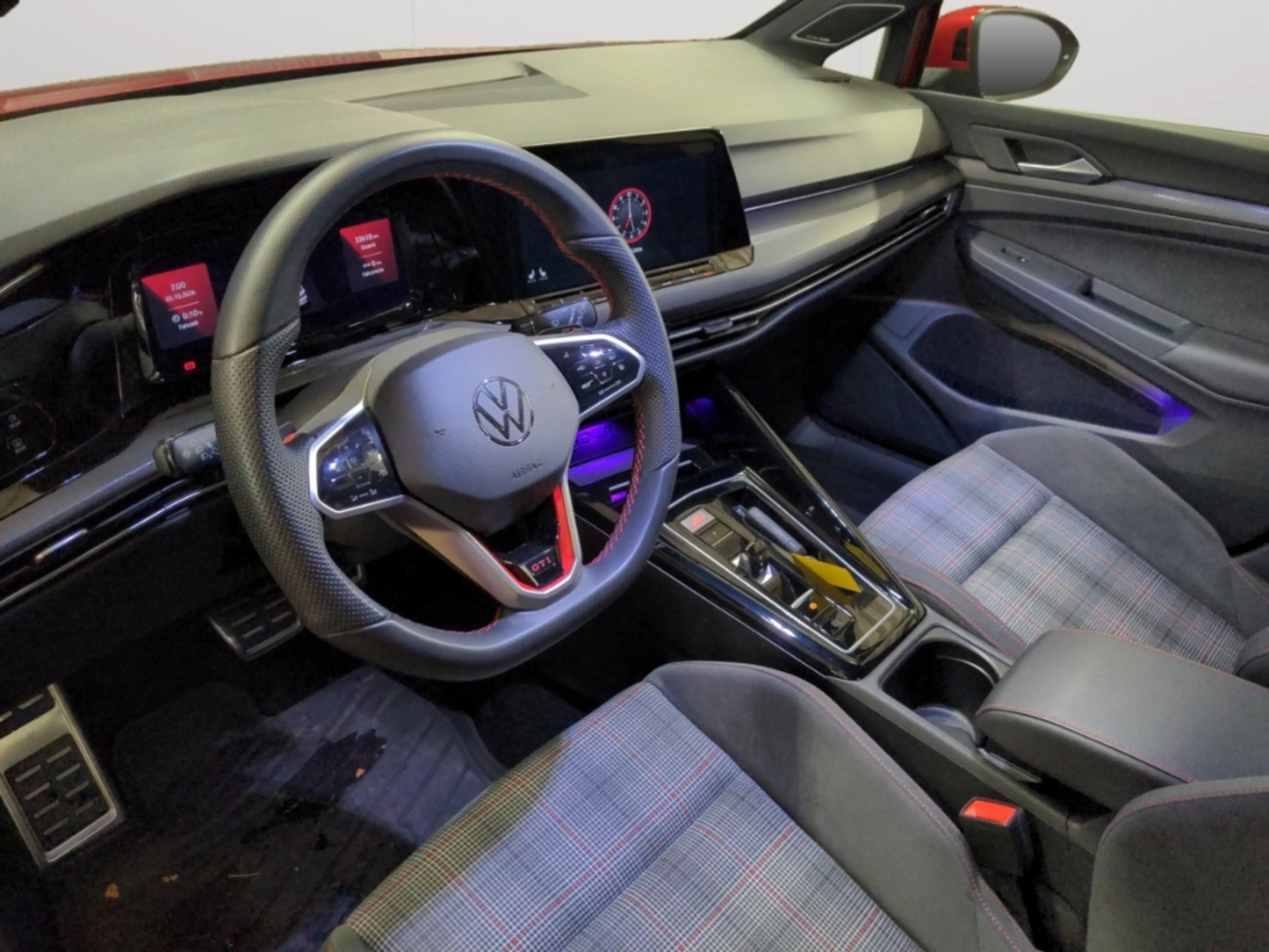Volkswagen Golf GTI VIII 2.0TSI DSG Matrix Navi Harman Kardon Rear Vie — photo 15