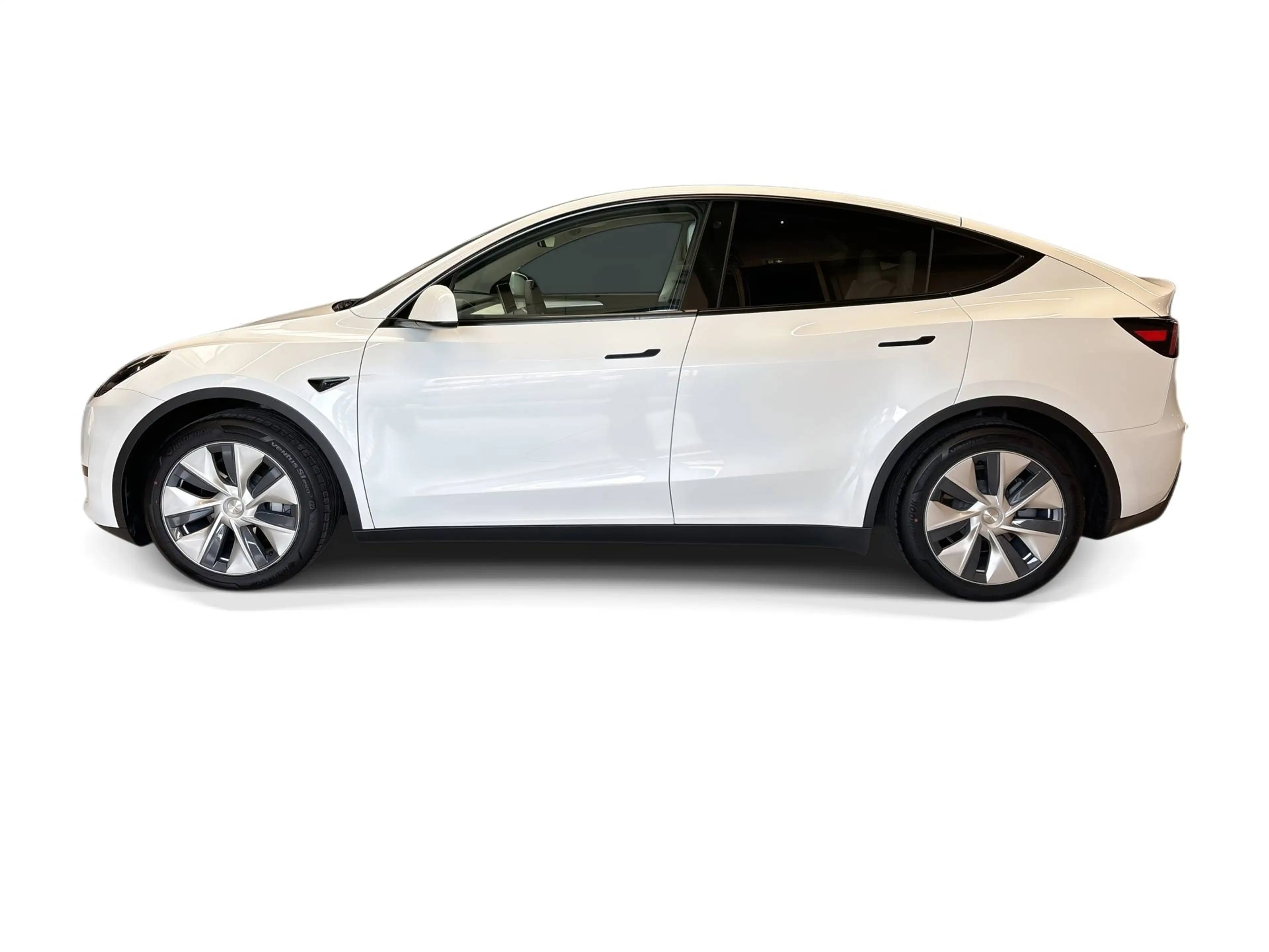 Tesla Model Y RWD/Certified Pre Owned — photo 3