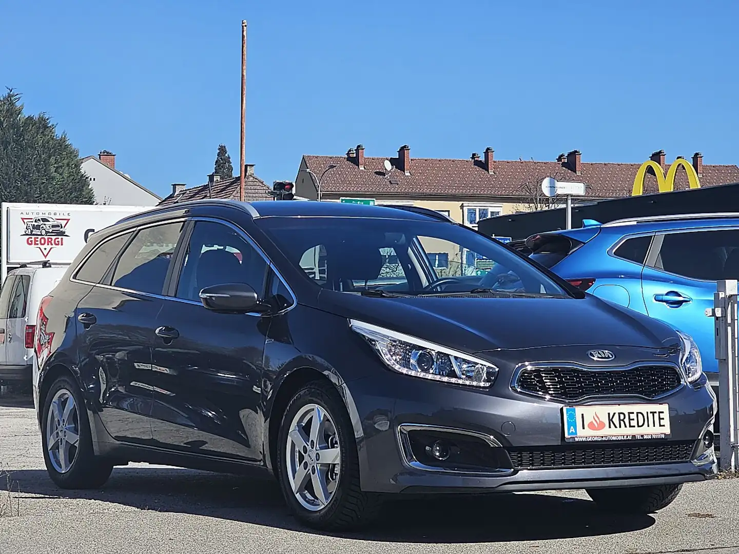 Kia Ceed SW / cee'd SW cee'd SW 1,6 CRDi ISG Gold 1-Hand Pickerl+Servi... Grau - 1