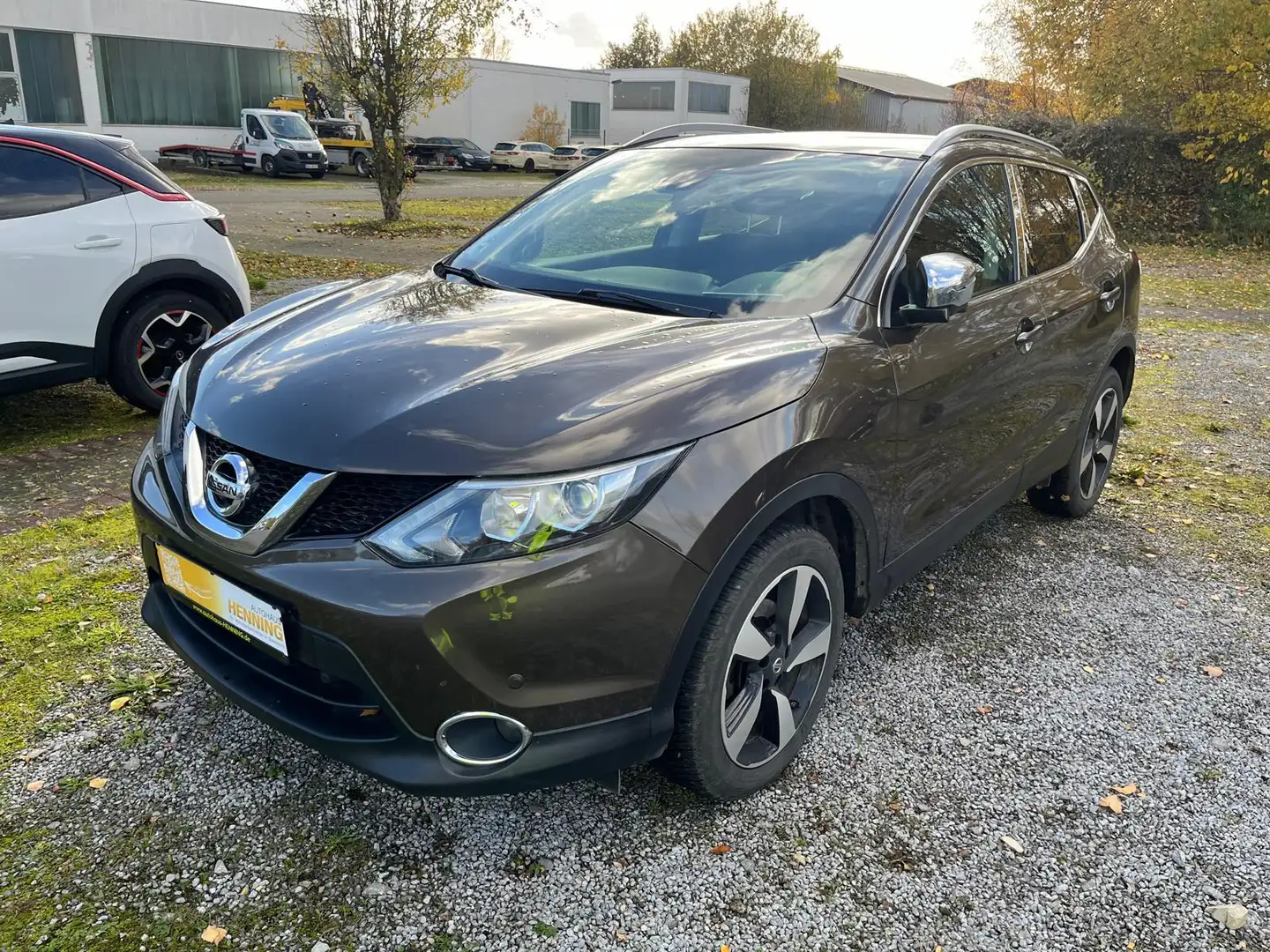Nissan Qashqai 1.5 Turbodiesel + SHZ + RFK + PDC + AHK Bronze - 1