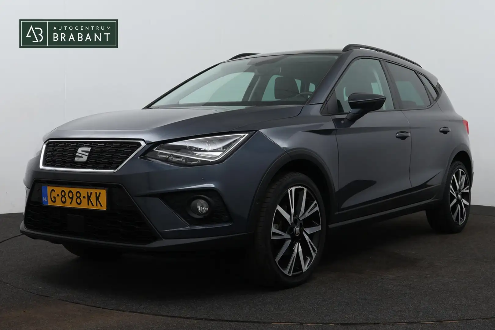 SEAT Arona 1.0 TSI Style Business Intense (PARKEERSENSOREN, A Gris - 1