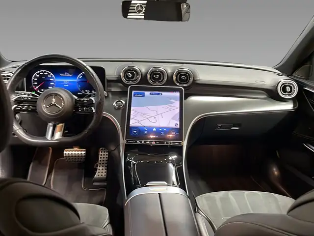 Mercedes-Benz C-Class view 11