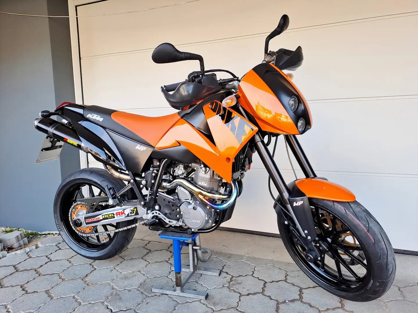 KTM 640 Duke II 2 LC4 Keihin FCR41MX Akrapovic Auspuff Carbon Oranje - 1