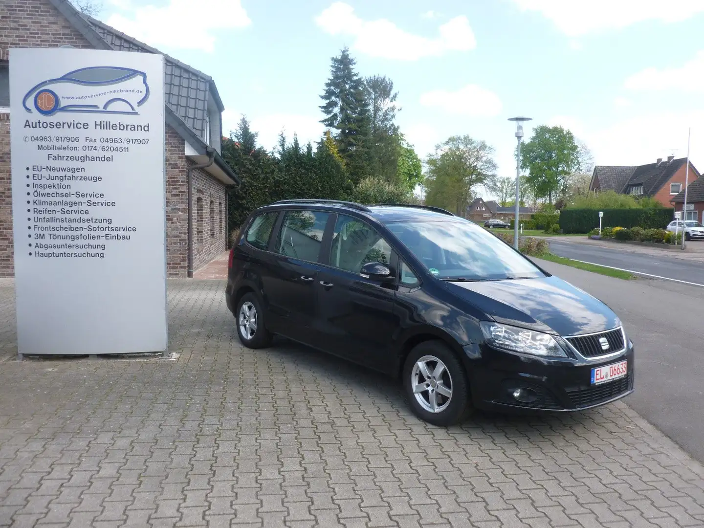 SEAT Alhambra 7 Sitzer AHK Schwarz - 1