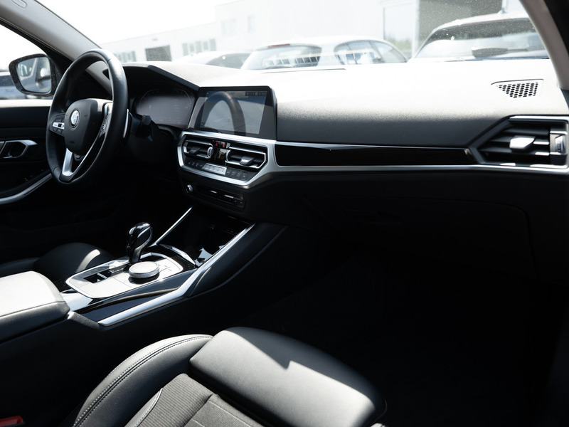 BMW 320 d Touring Sport Line LED ACC W-LAN NAVI — photo 8