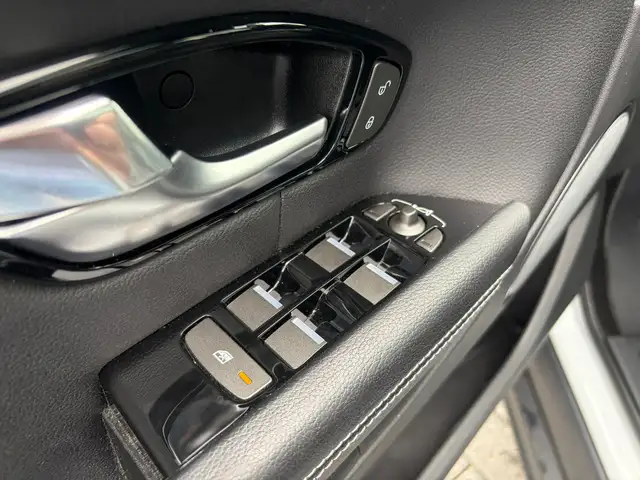 Land Rover Range Rover Evoque view 8