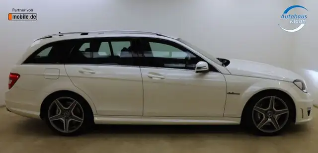 Mercedes-Benz C 63 Amg view 4