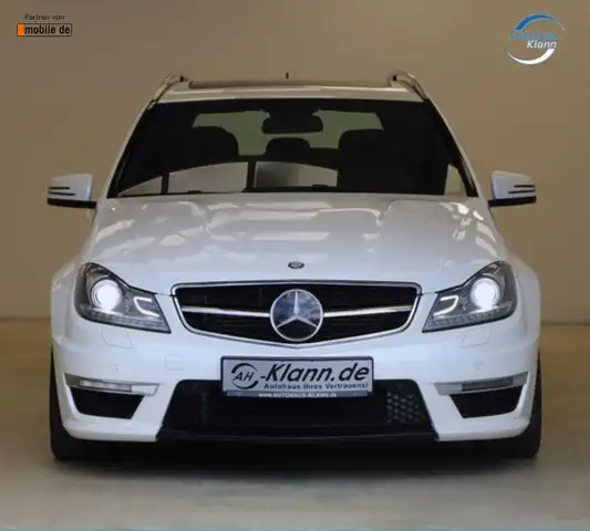 Mercedes-Benz C 63 Amg view 2