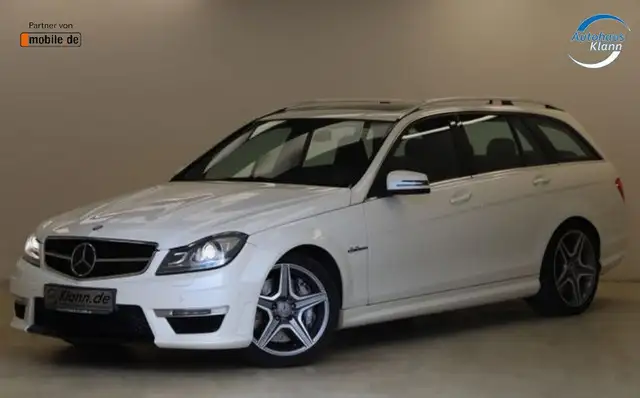 Mercedes-Benz C 63 Amg view 3