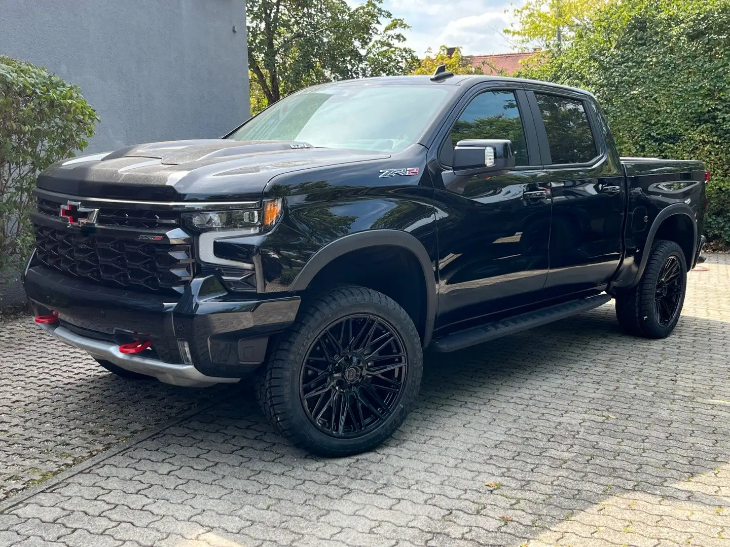 Chevrolet Silverado ZR2 V8 6.2*Head-Up*360°*AHK*LPG* Schwarz - 1