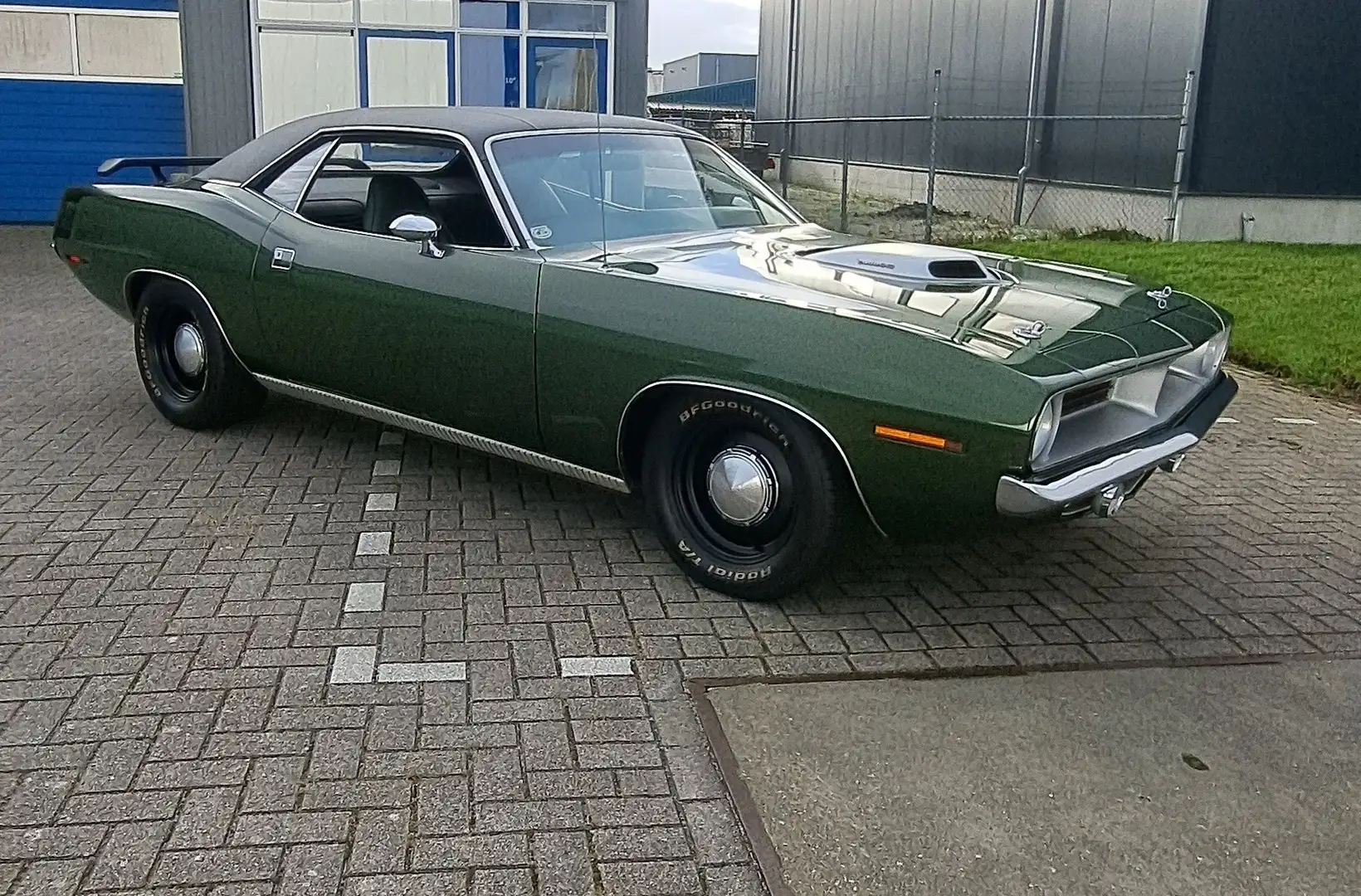 Plymouth Cuda 4 speed - 2