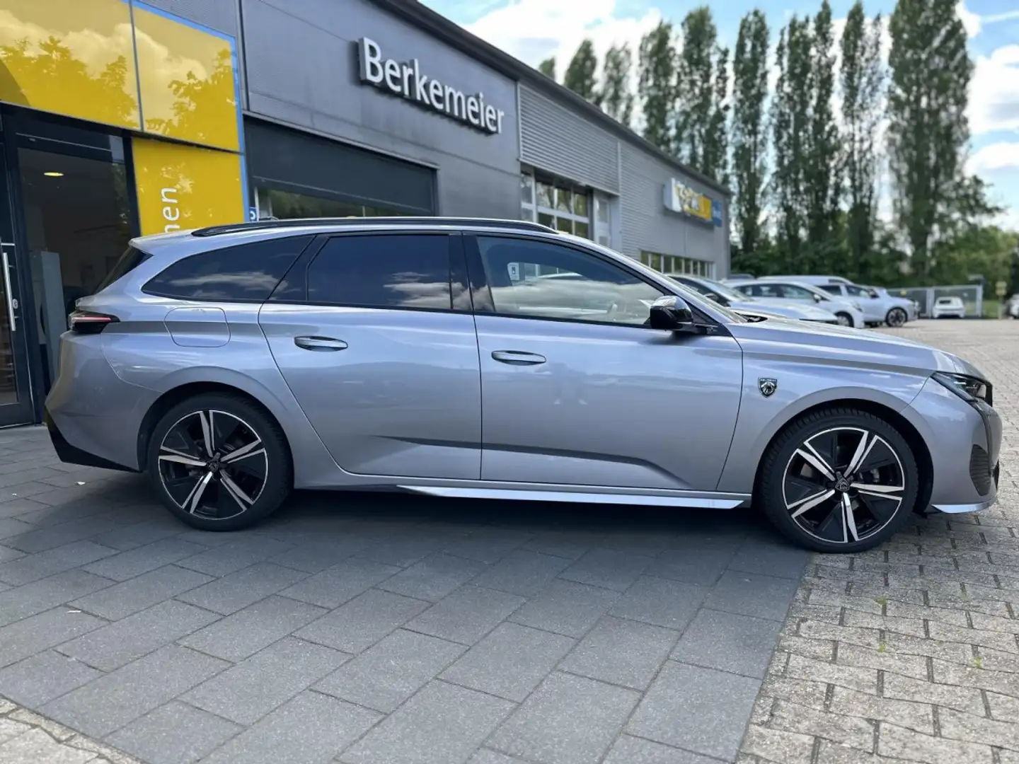 Peugeot 308 SW GT 130 EAT8 **Focal/Matrix/360´Kamera** Grijs - 2