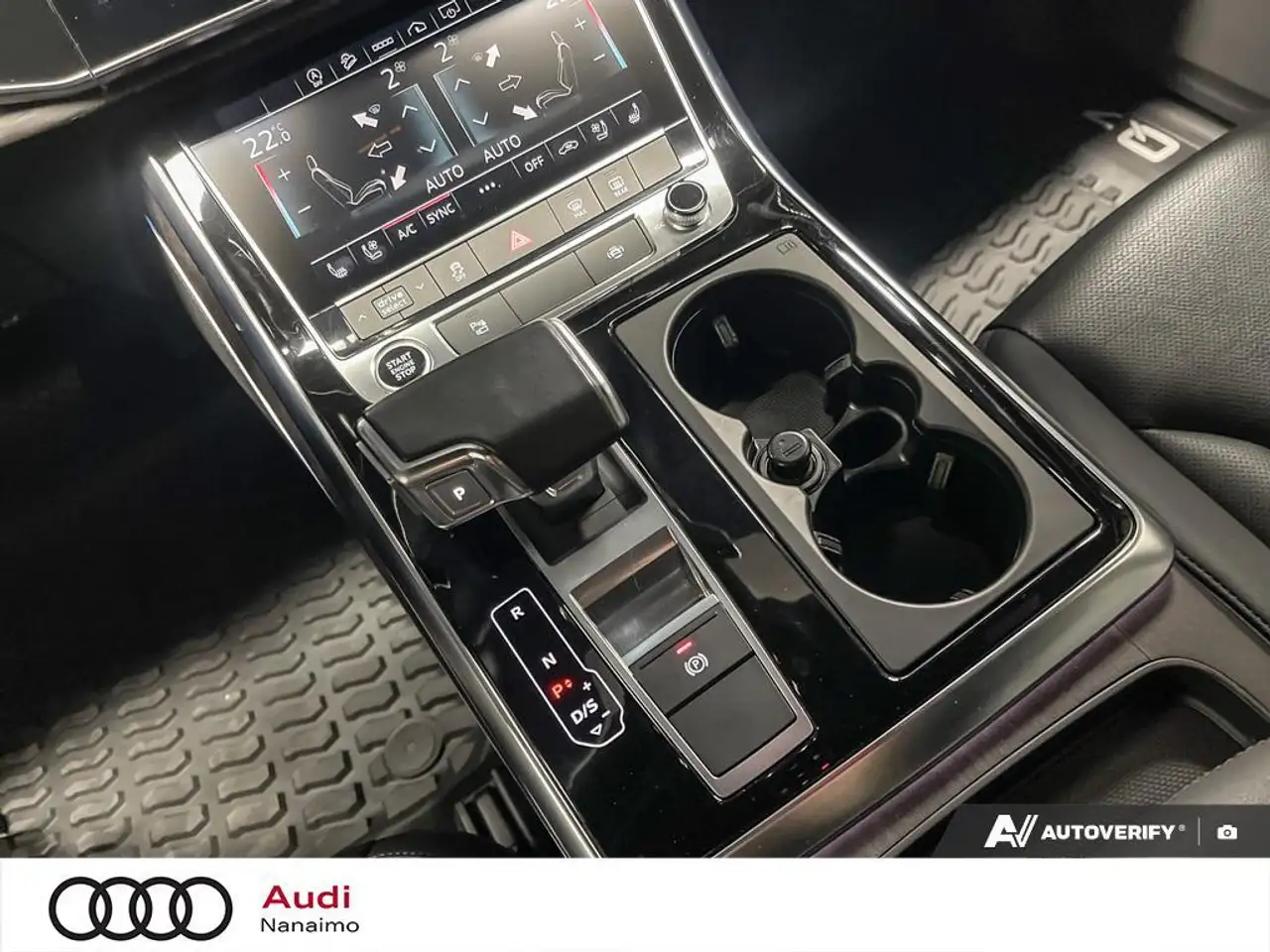 Audi Q7 photo Audi Q7