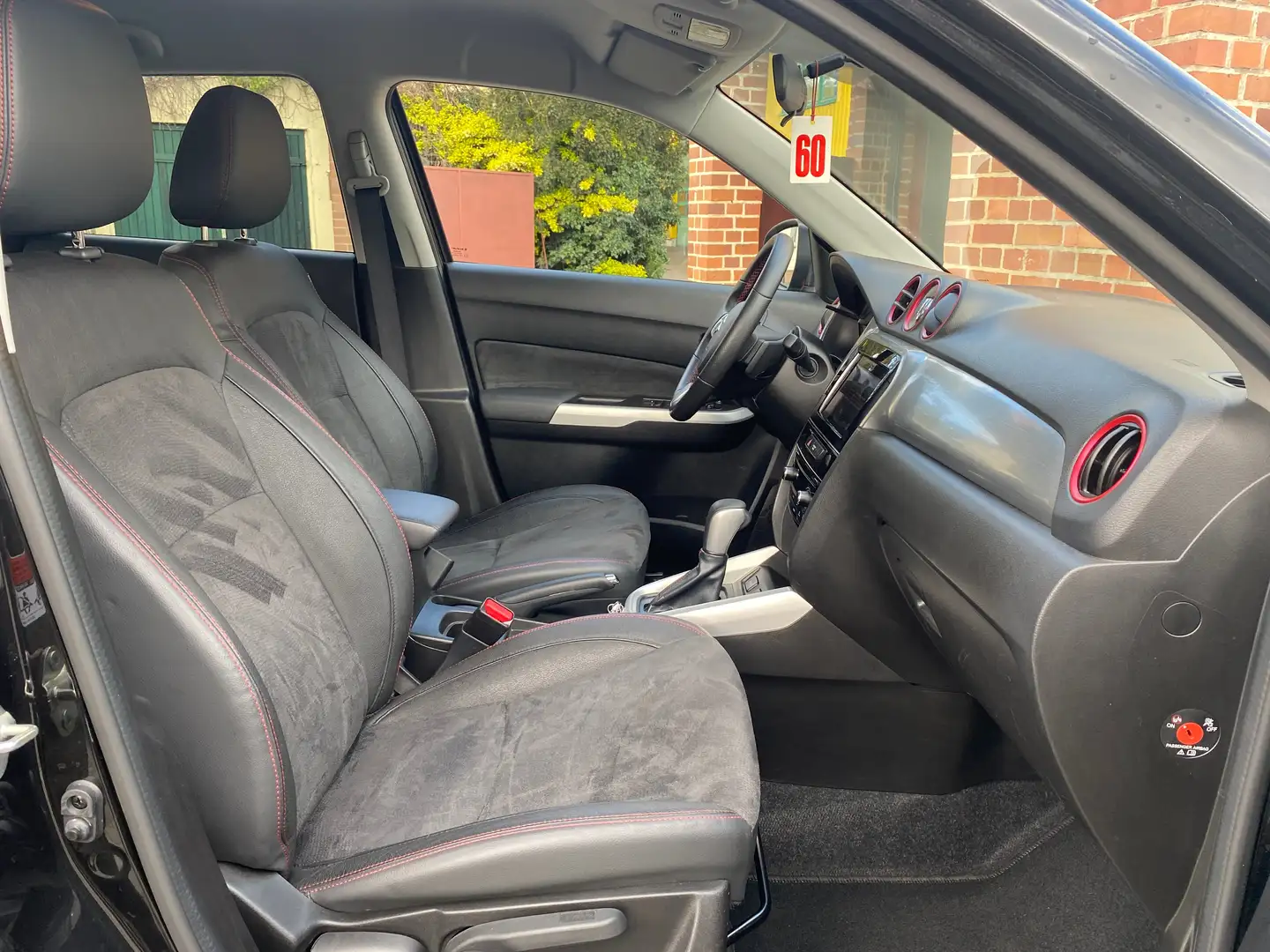 Suzuki Vitara 1.4 S Kamera - Navi -Sitzh.- Automatik !!! Noir - 2