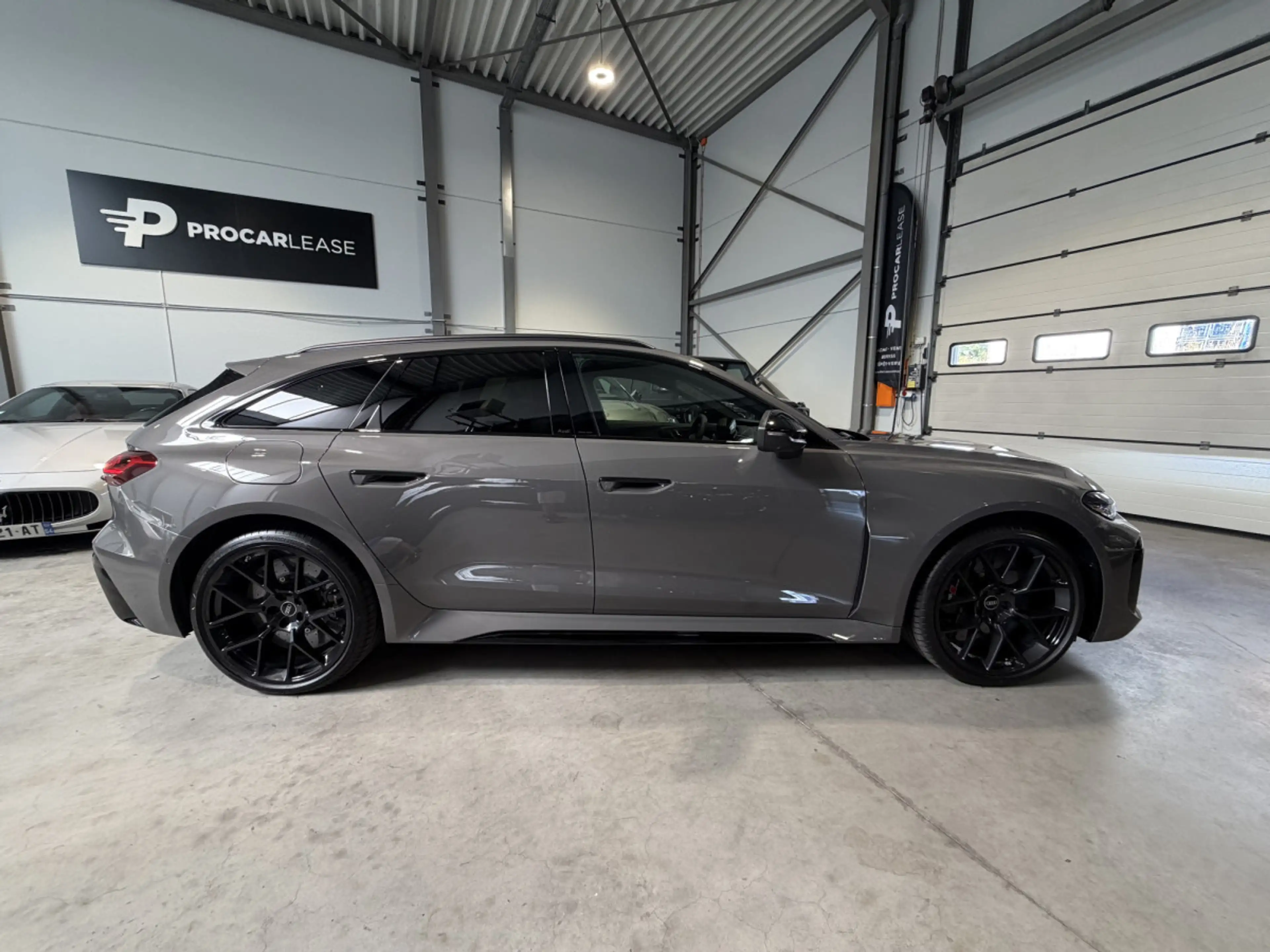 Audi RS5 Audi RS5 Avant Performance Facelift - Gris Plateau — photo 2
