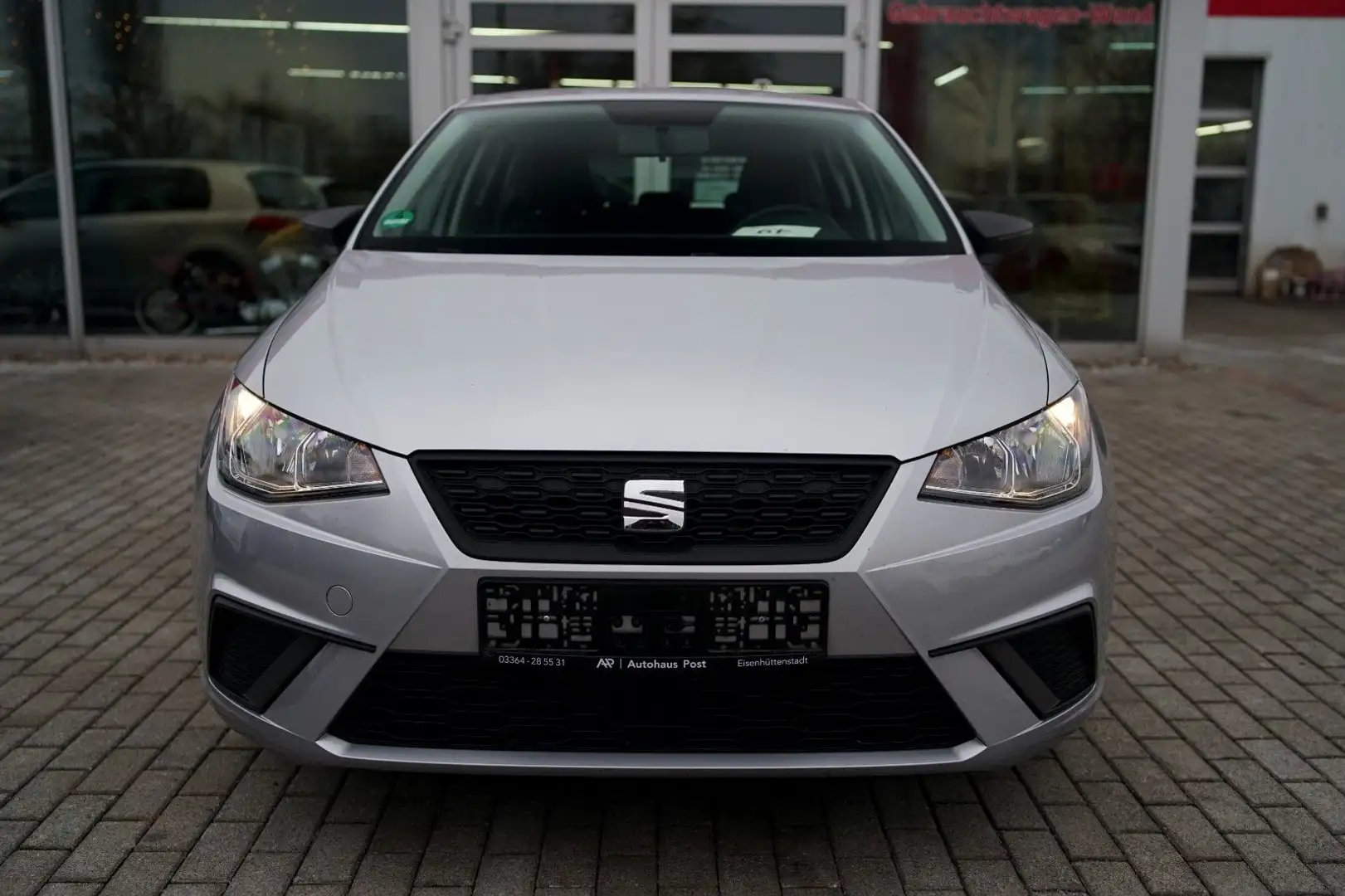 SEAT Ibiza Klima Ganzjahresreifen Service neu Silber - 2