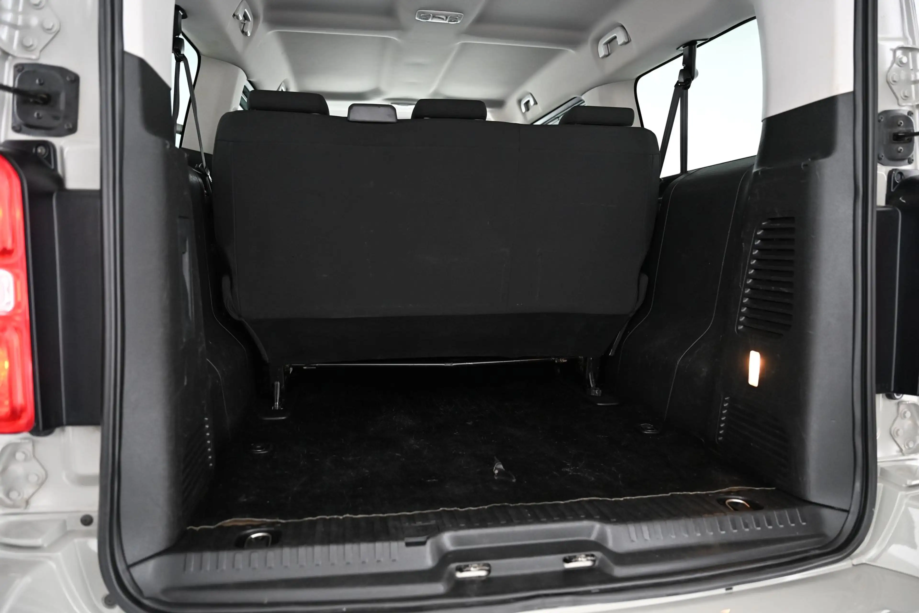 Toyota Proace Verso 1.5D 120 hk Long 9-Sitzer Pickerl NEU — photo 28