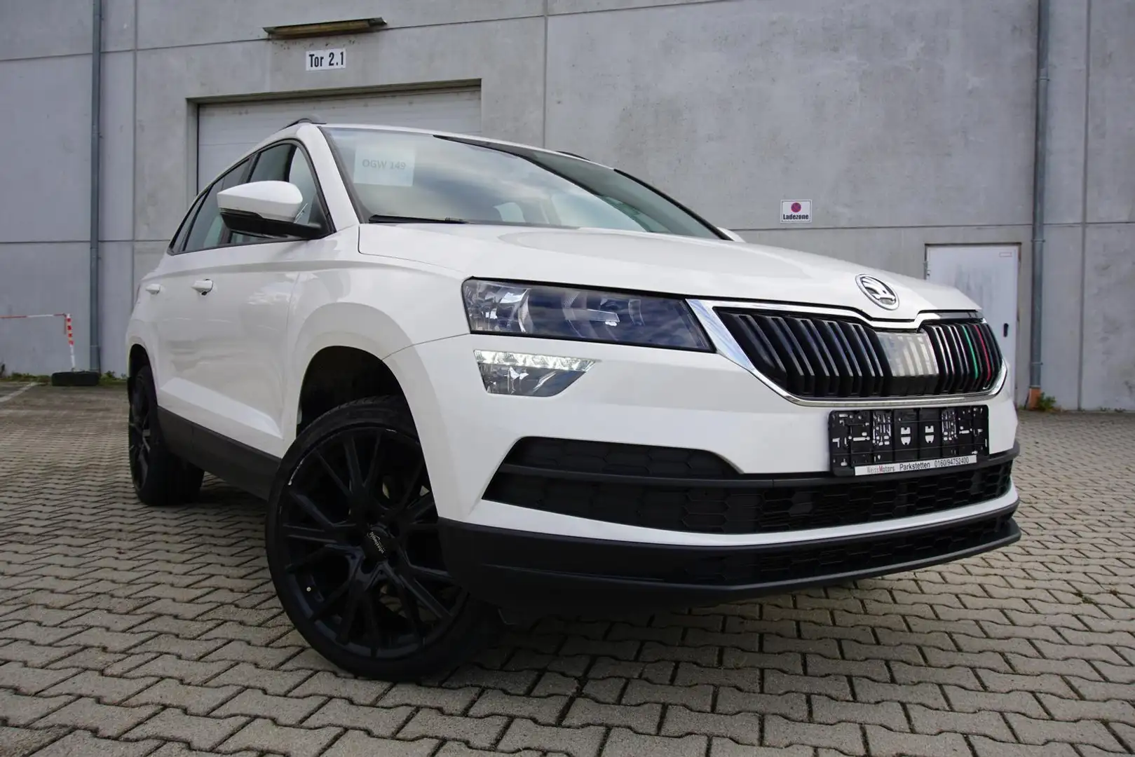 Skoda Karoq 1.5TSI DSG Ambition Navi/MirrorLi PDC SHZ Blanc - 1