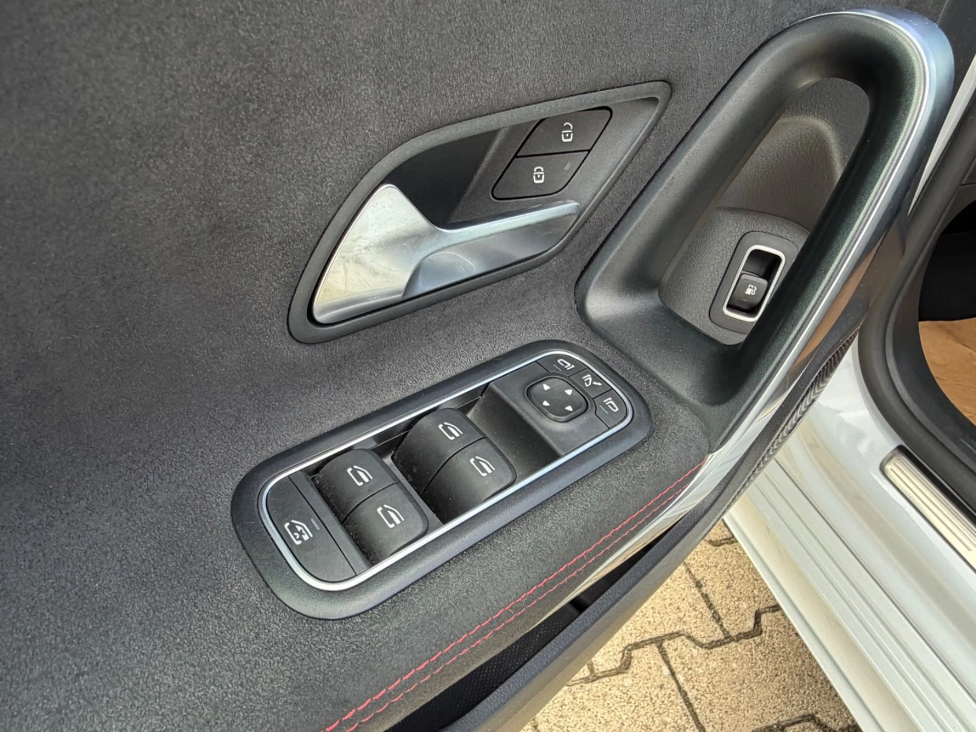 Mercedes-Benz A 250 e AMG Pano Burme Night Memory MBeam ACC — photo 14