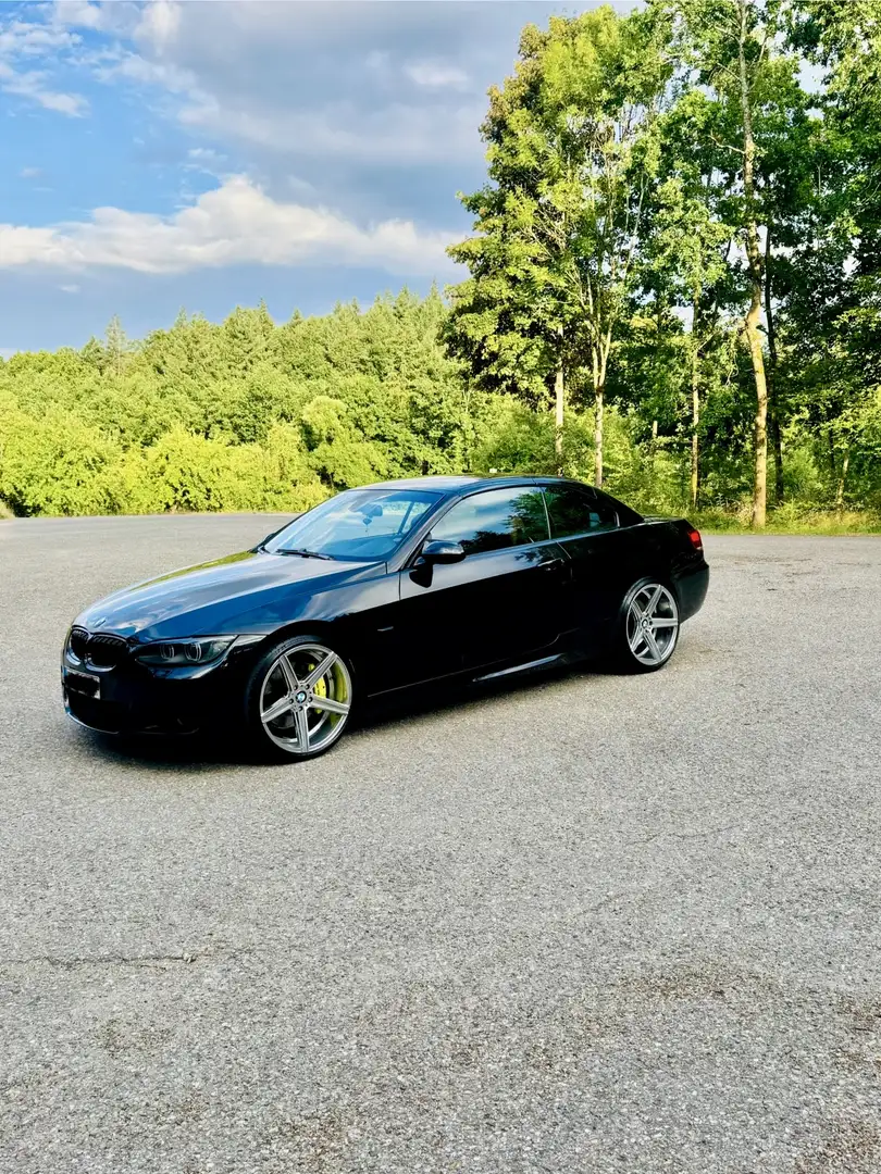 BMW 330 ab werk M-Paket Schwarz - 2
